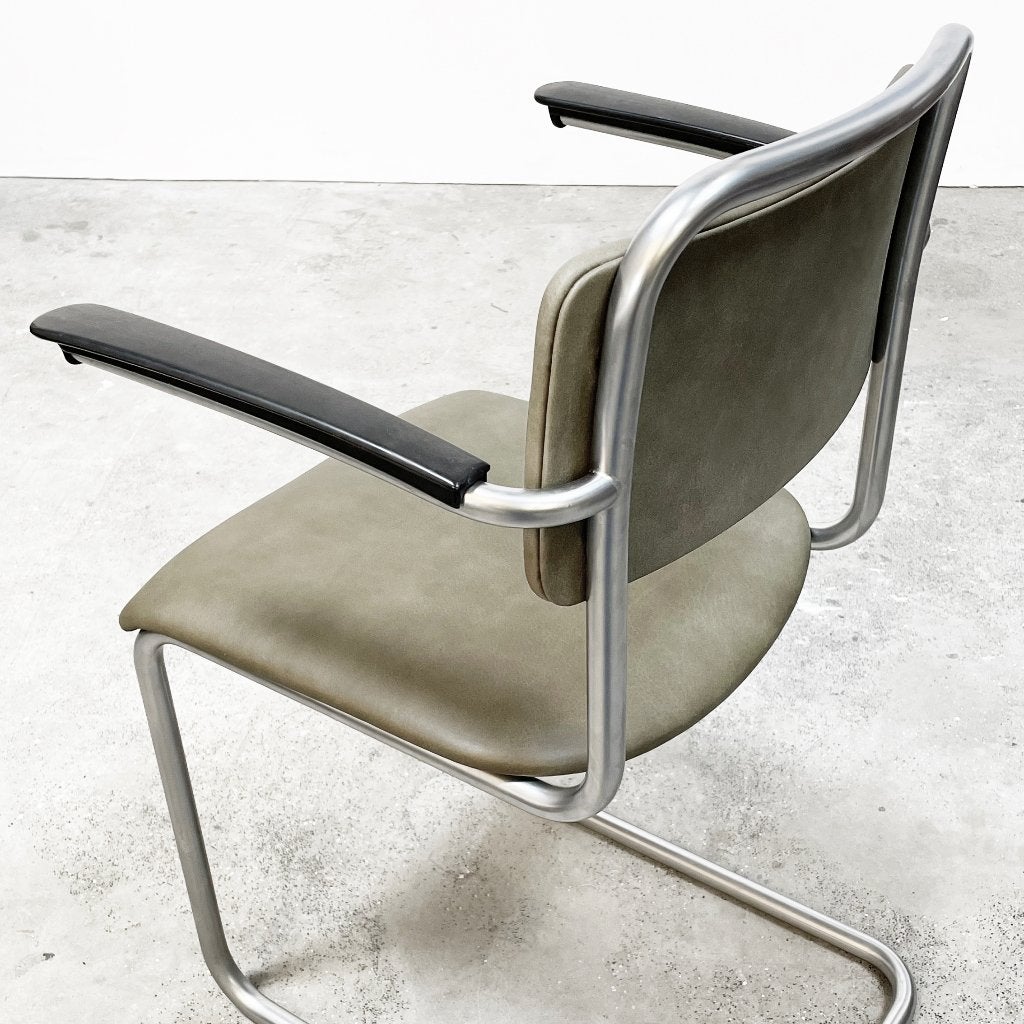 Retro vintage Gispen 201, info/prijs/aantal > beschrijving, Huis en Inrichting, Ophalen, Overige kleuren, Hout, Rijksstraatweg 188b 1115AV Duivendrecht