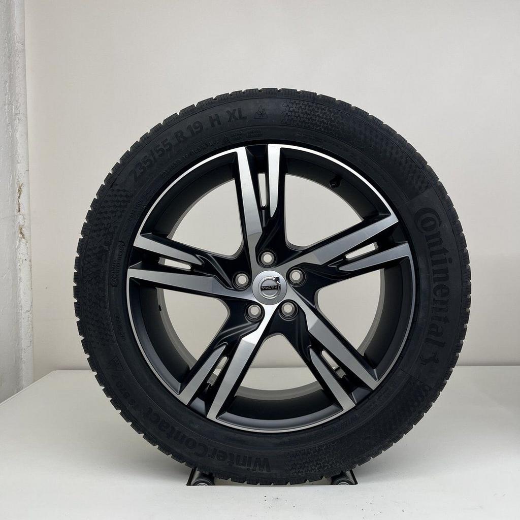 Volvo XC60 - 19 inch - winterbanden NIEUW, 19 inch, Banden en Velgen, Nieuw, 235 mm