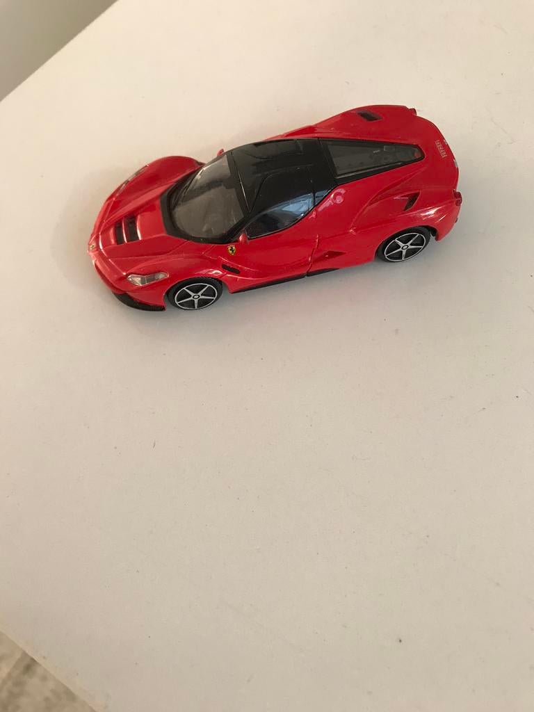 La Ferrari, Ophalen, Zo goed als nieuw, Auto