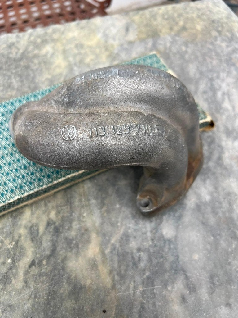 VW Beetle 1300 DP inlaatspruitstuk rechts 113129710E, Ophalen of Verzenden, Gebruikt