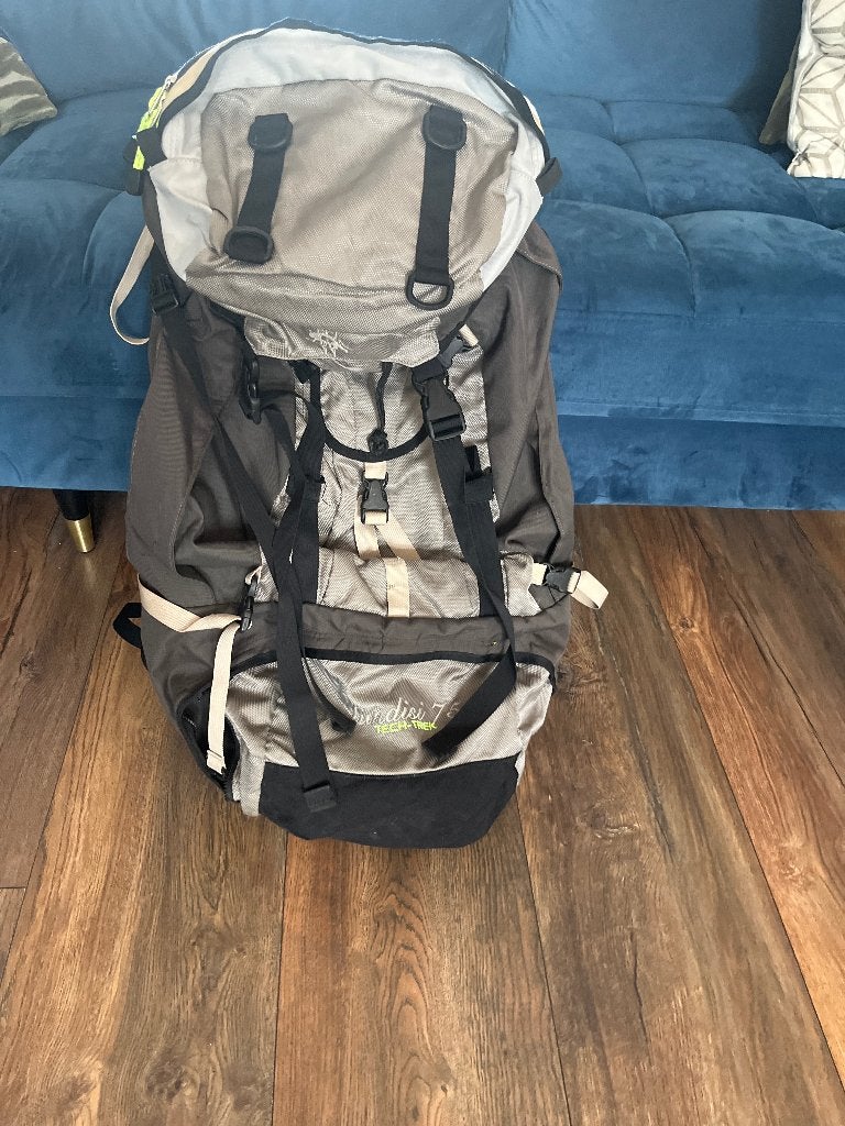 Fundisi 75 tech trek backpack, 30 cm of meer, Gebruikt, 75 cm of meer, Grijs