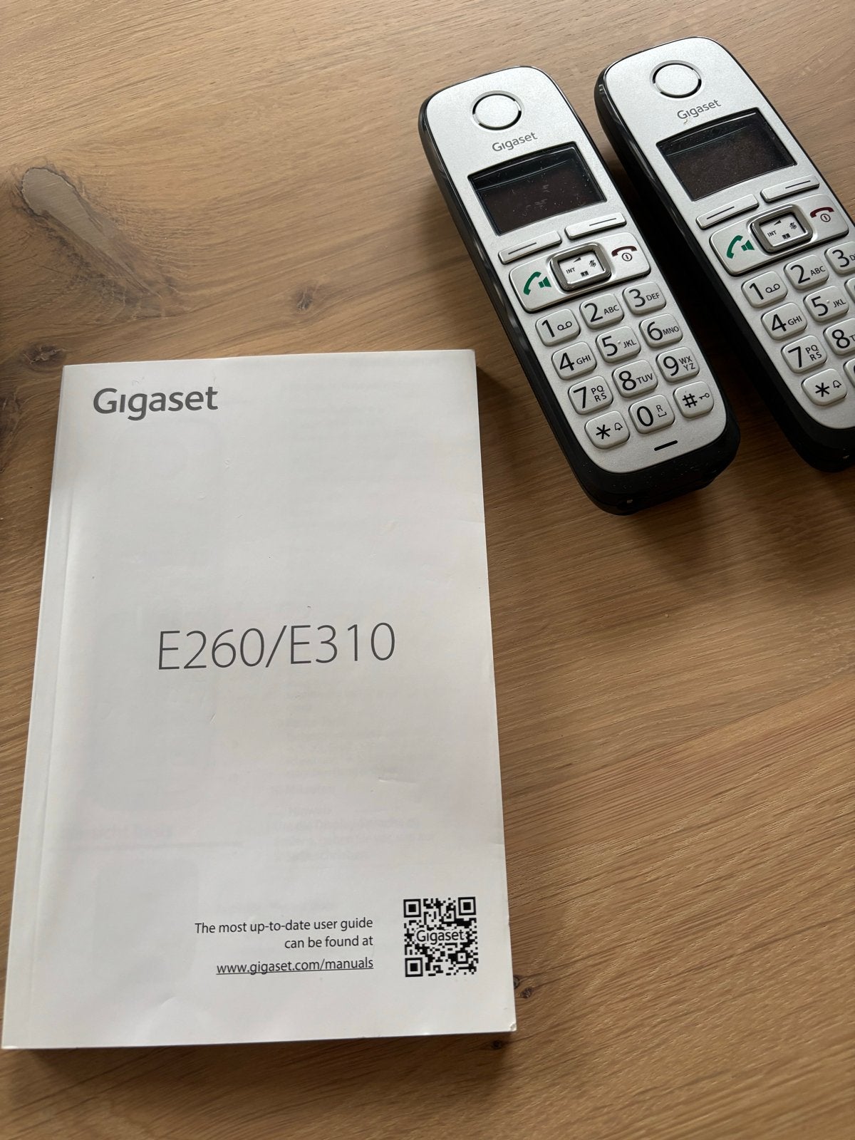 Gigaset E260/E310 draadloze huistelefoon met 2 handsets, Telecommunicatie, Ophalen of Verzenden, Zo goed als nieuw, 2 handsets