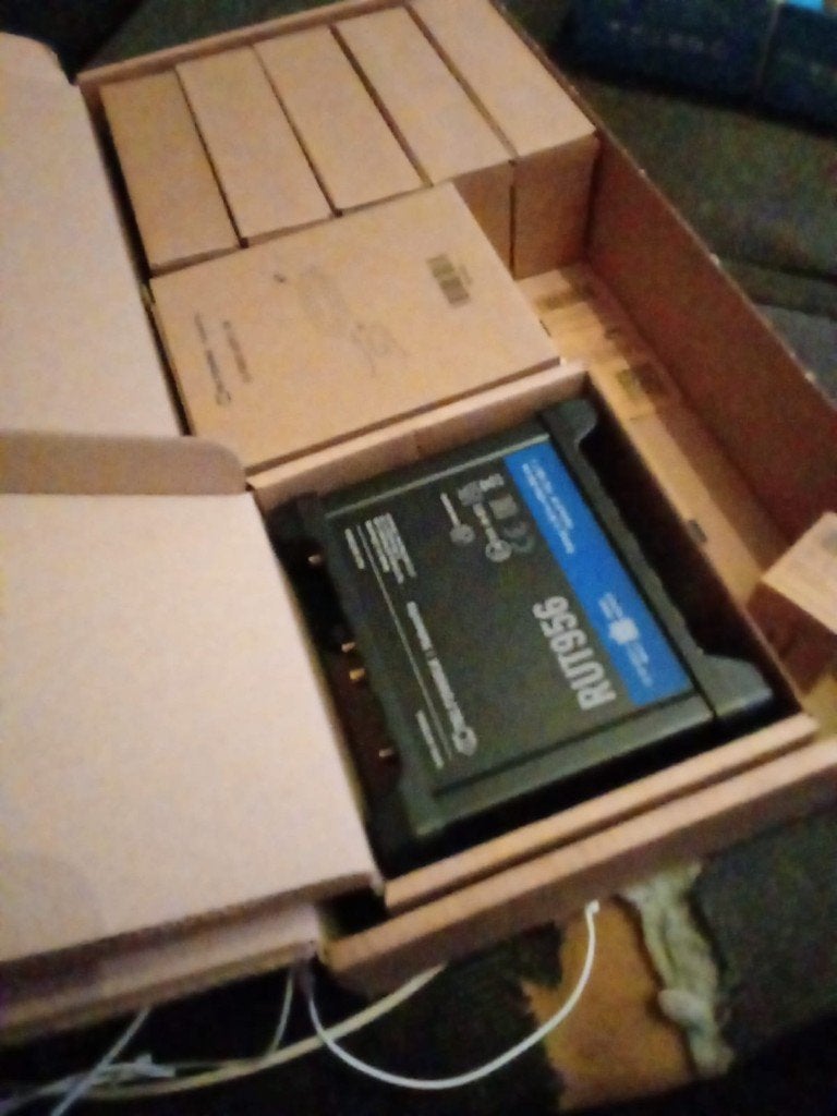 Nieuwe camera en wifi instalatieapparatuur in doos, Ophalen, Nieuw, Buitencamera