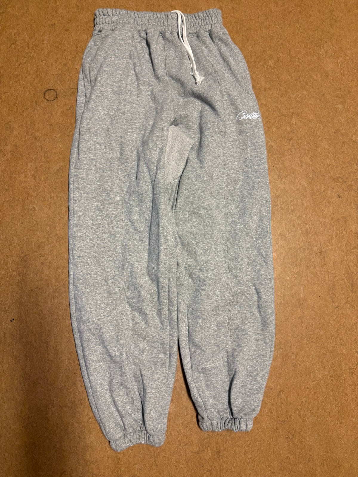 Grijze joggingbroek met logo - Maat S, Ophalen of Verzenden, Zo goed als nieuw, Maat 46 (S) of kleiner, Grijs