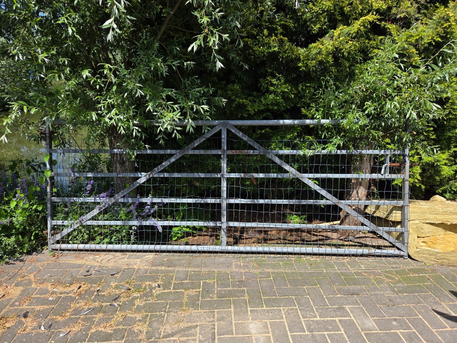 Weiland hek met gaas - Robuust en duurzaam, Ophalen, Met poort, Gebruikt, Gaashekwerk