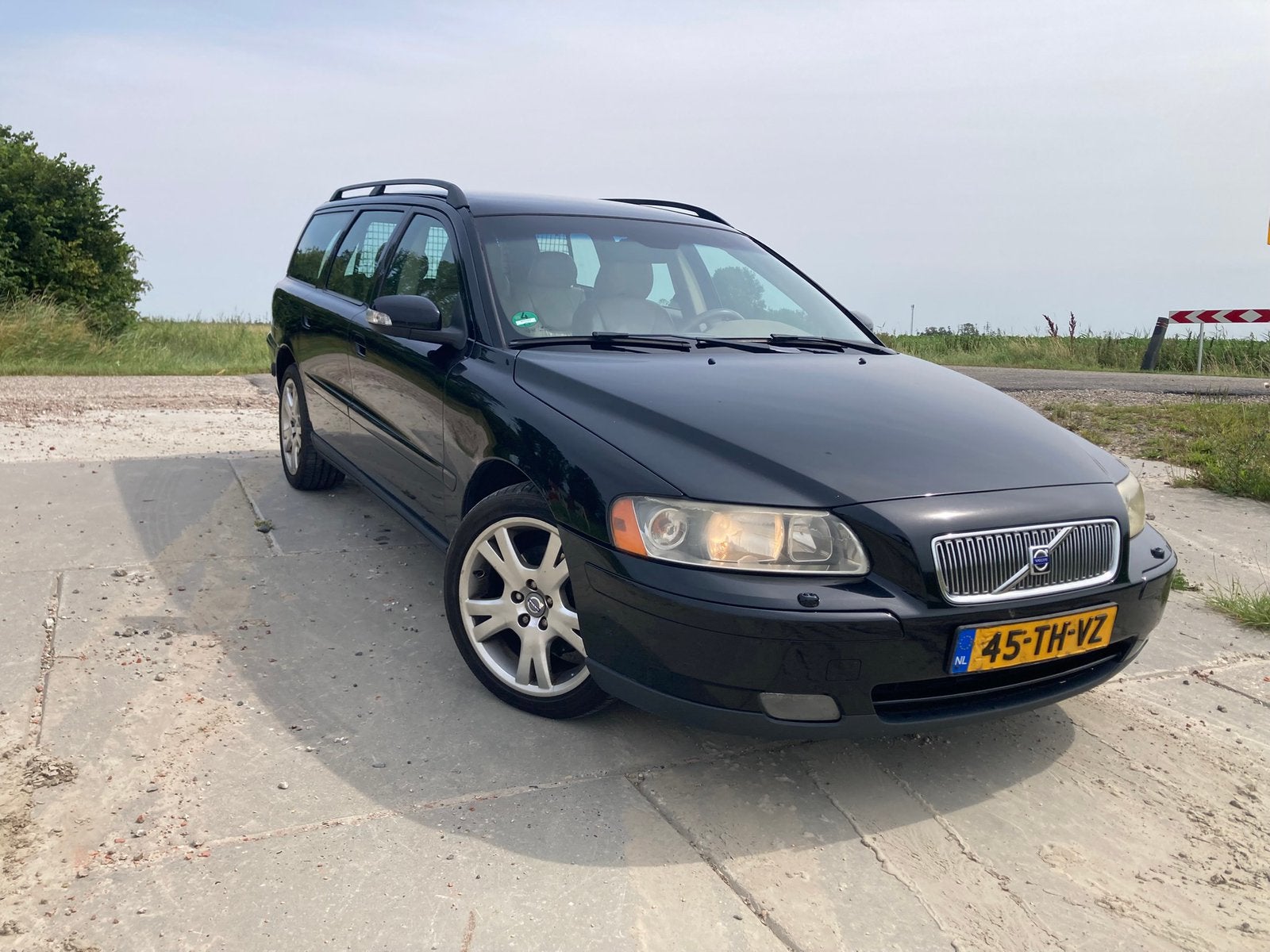 Volvo V70 2.4 170PK LPG G3 AUTOMAAT 2006 zwart, leder,trekhk, Auto's, 1800 kg, Zwart, 2435 cc, Particulier