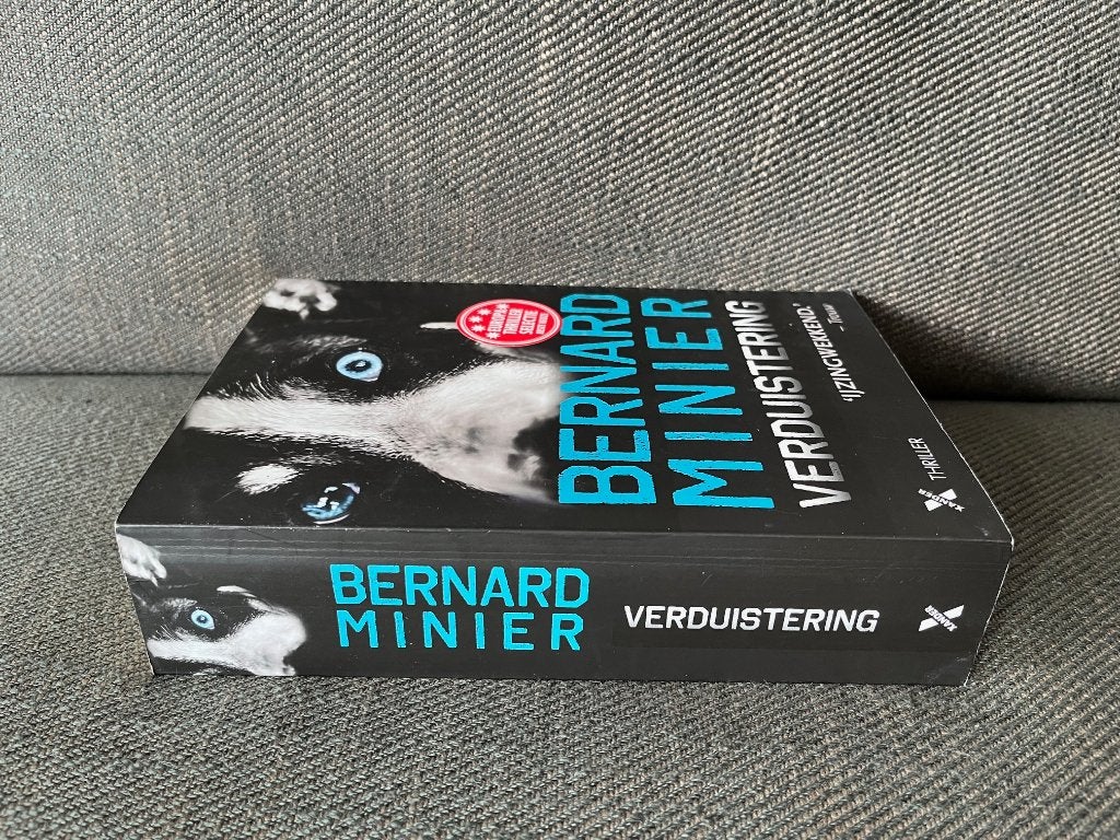 Bernard Minier - Verduistering., Boeken, Ophalen of Verzenden, Zo goed als nieuw, Bernard Minier