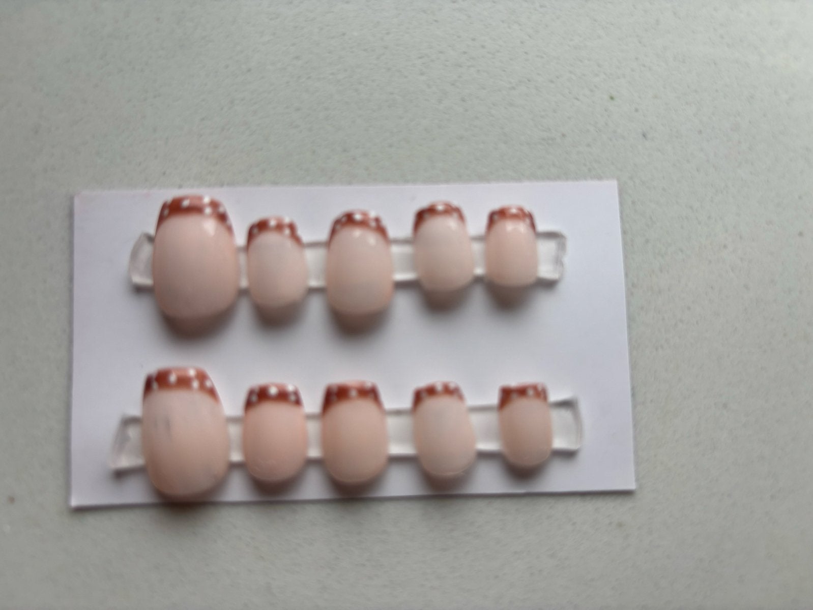 Set van 10 nepnagels - Nude met bruine tip, Verzenden, Nieuw, Overige typen