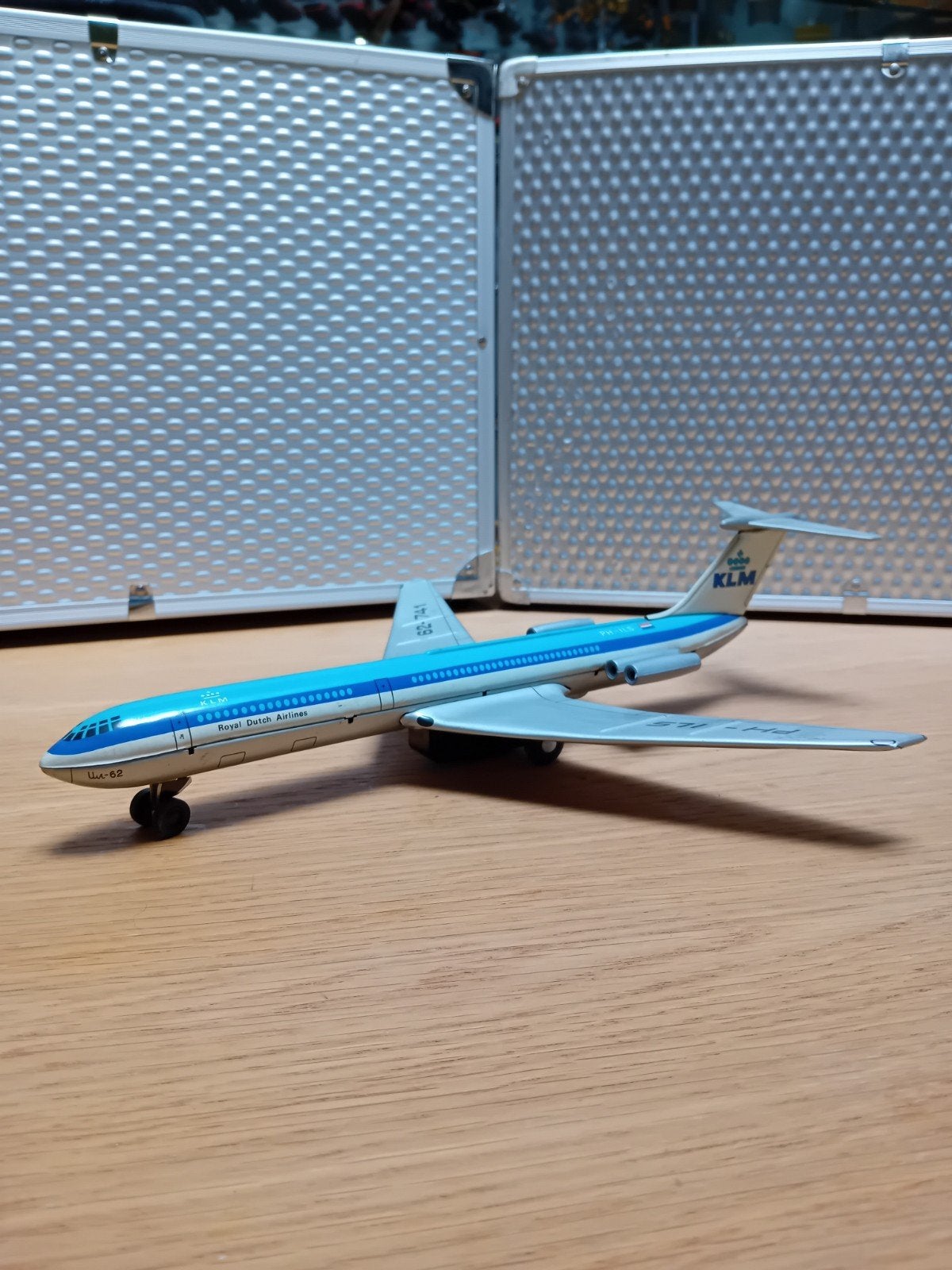 Vliegtuig boeiing KLM, Ophalen of Verzenden, Gebruikt, 1:72 tot 1:144, Overige merken