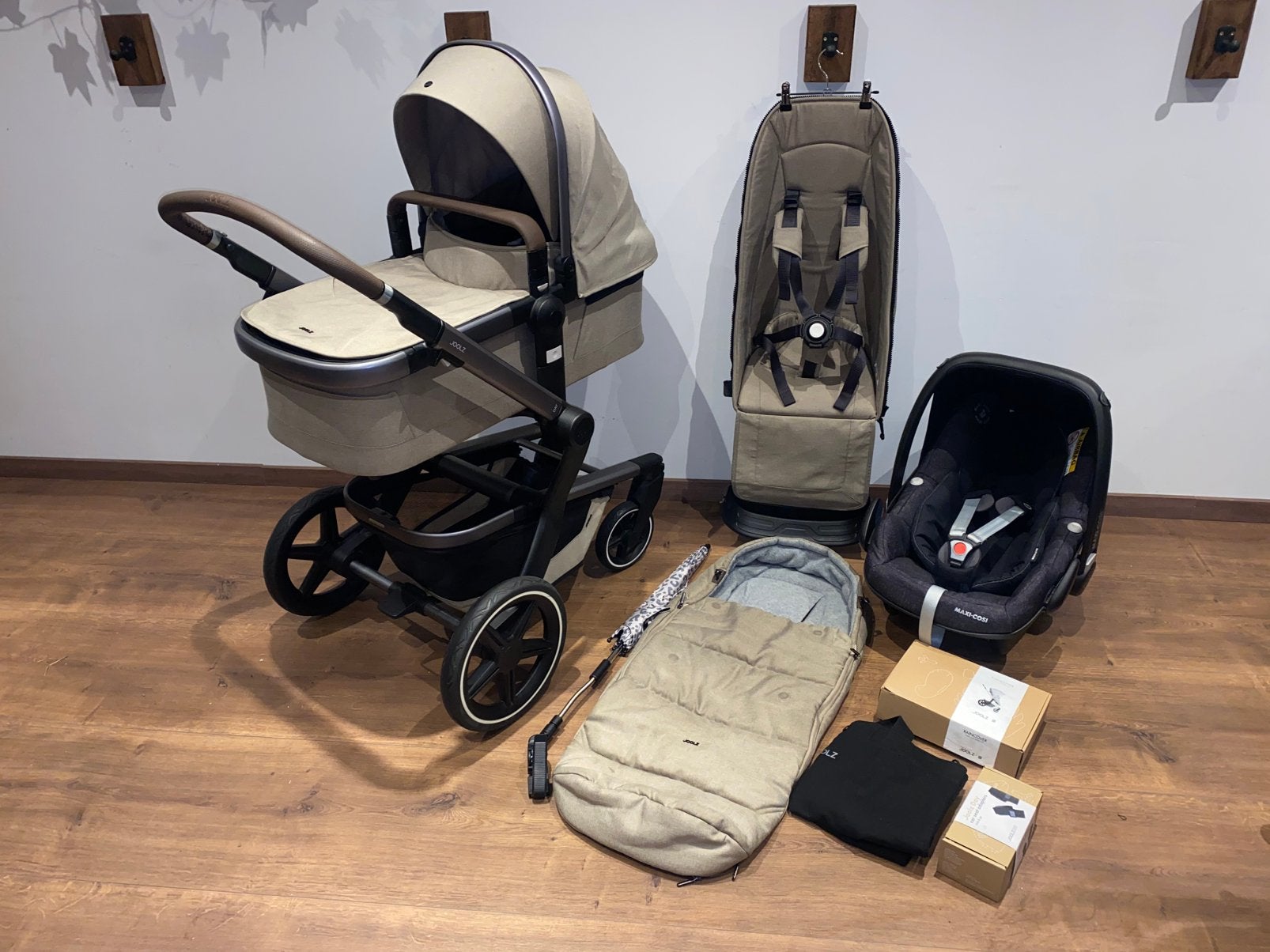 Joolz Day+ Timeless Taupe Complete 3in1 Kinderwagen, Ophalen, Joolz, Zo goed als nieuw, Eikenlaan 76 Spijkenisse