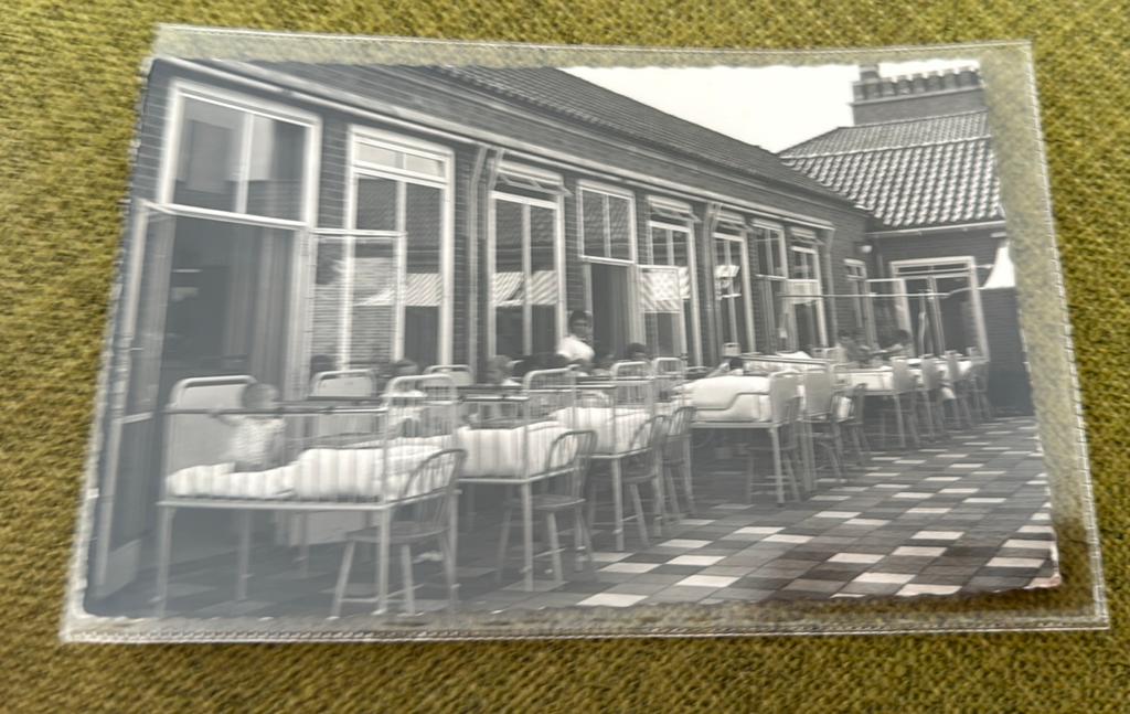St Josef ziekenhuis Deventer Terras Kinderafdeling, Ophalen of Verzenden, 1940 tot 1960, Overijssel