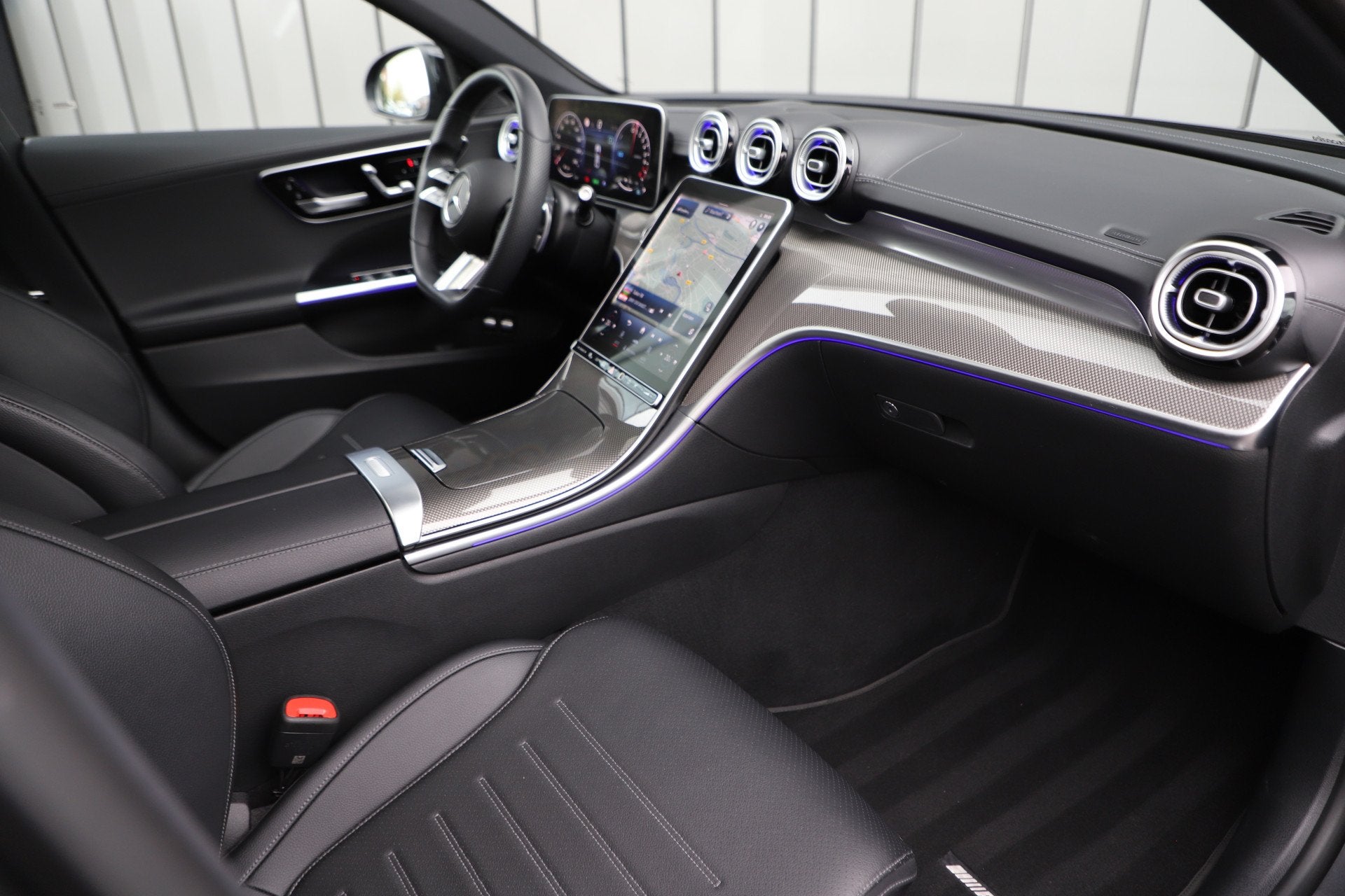 Mercedes-Benz C-Klasse 300e AMG | 313PK | Head-up | Keyless-, Auto's, Automaat, Dealer onderhouden, Achterwielaandrijving, 4 cilinders