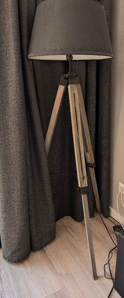 Twee industriële vloerlampen, Ophalen, 100 tot 150 cm, E27 (groot), Zo goed als nieuw