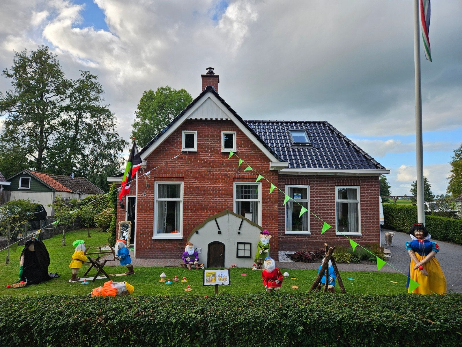 Tuinversiering thema Sprookjes Sneeuwwitje en de 7 dwergen, Ophalen, Versiering