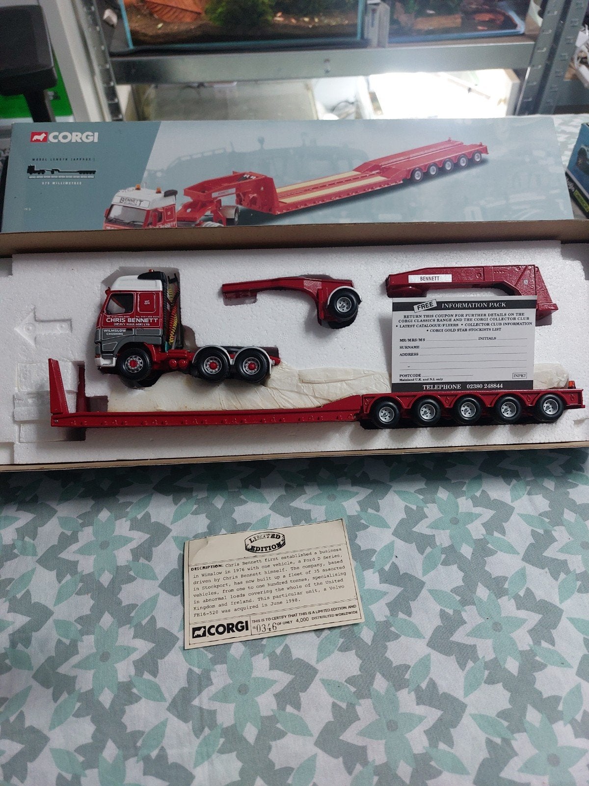 Corgi Volvo FH16-520 Chris Bennett Heavy Haulage, Ophalen of Verzenden, Zo goed als nieuw, 1:32 tot 1:50, Truck