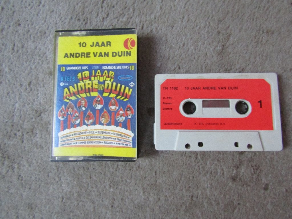 Cassette: 10 jaar Andre van Duin - liedjes en sketches, Cd's en Dvd's, Cassettebandjes, Gebruikt, 1 bandje, Ophalen of Verzenden