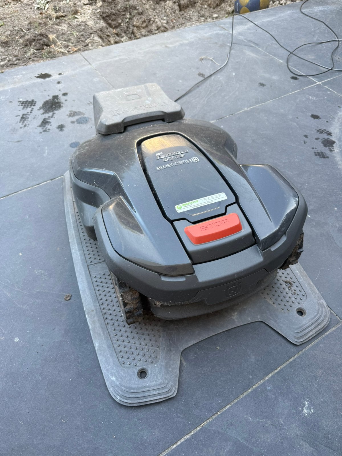 Husqvarna Automower 305 + Husqvarna Garage + Accessoires, Tuin en Terras, Ophalen, Gebruikt, 20 tot 25 cm