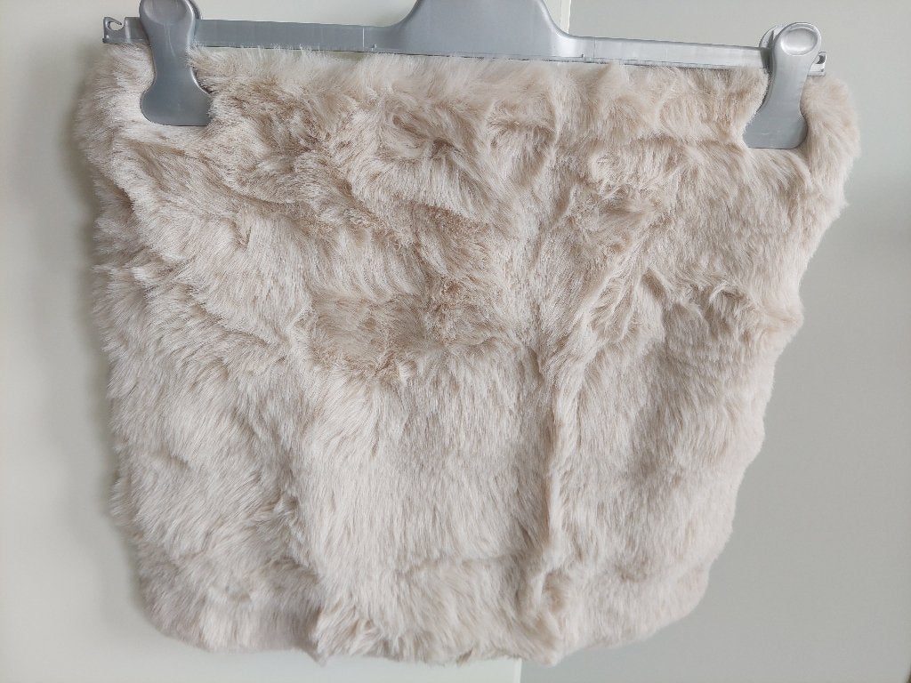 2 Sierkussenovertrekken in fluweel zacht materiaal (NIEUW), Afneembare hoes, Overige merken, Beige, Vierkant