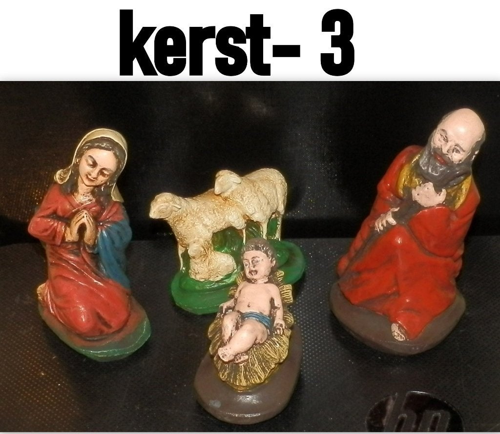 Kerst-3 -- 4 Delige handbeschilderde Kerstbeelden va n gips, Ophalen of Verzenden, Zo goed als nieuw