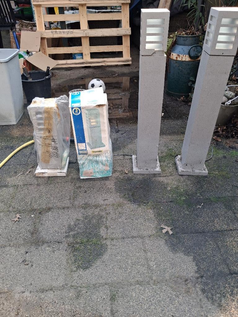 Gratis 4x buiten tuin lantaren, Ophalen, Overige materialen, Minder dan 50 watt, Staande lamp