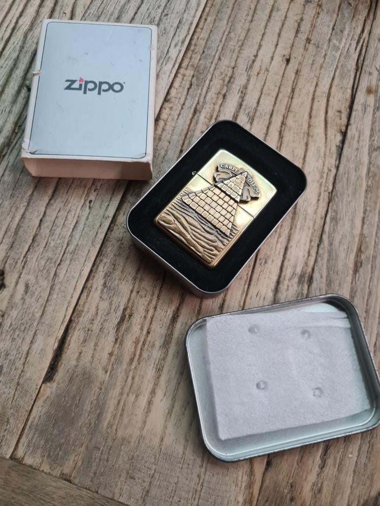 Zippo aansteker met piramide en Carpe Diem, Verzamelen, Ophalen of Verzenden