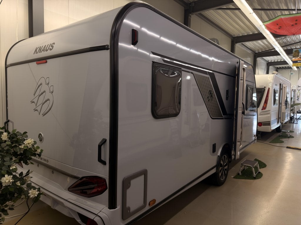 Knaus Sudwind Black Selection 500 FU 1800KG+vloer+Fransbed, Serviceluik, Rondzit, Bedrijf, Overige typen