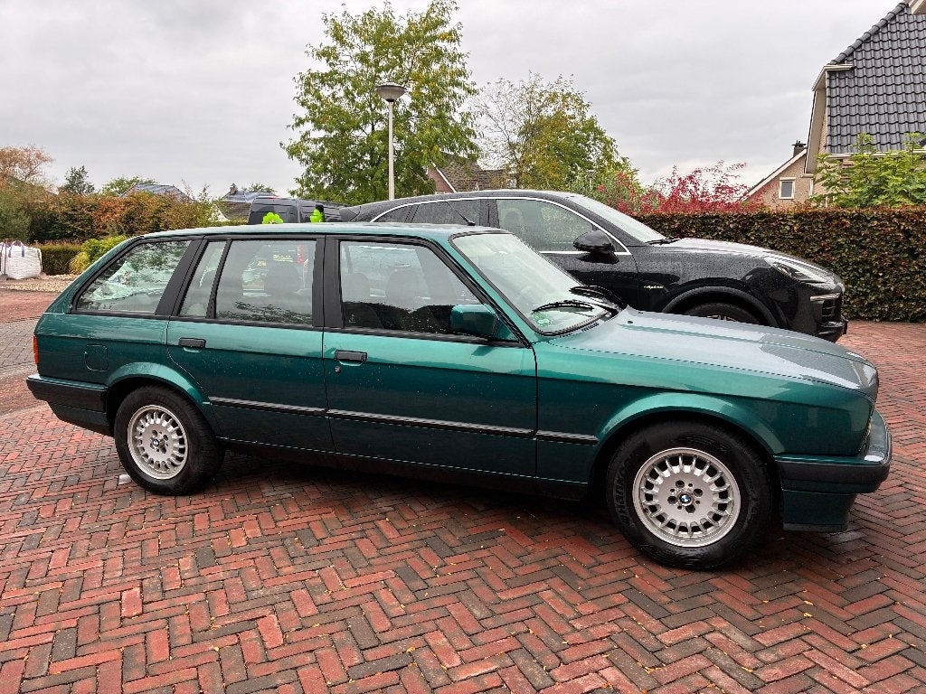 BMW 316i E30 Touring/Automaat/Youngtimer/1993/180253 km, 1596 cc, 4 cilinders, 1650 kg, Grijs