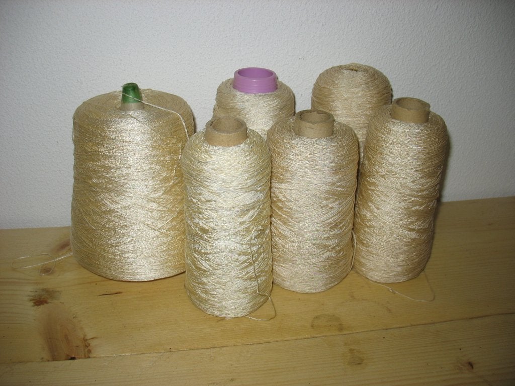 Galon Satijn Garen Glanzend Roomkleur Mooi en Apart, Hobby en Vrije tijd, Breien en Haken, Ophalen, Nieuw, Breien of Haken, Wol of Garen