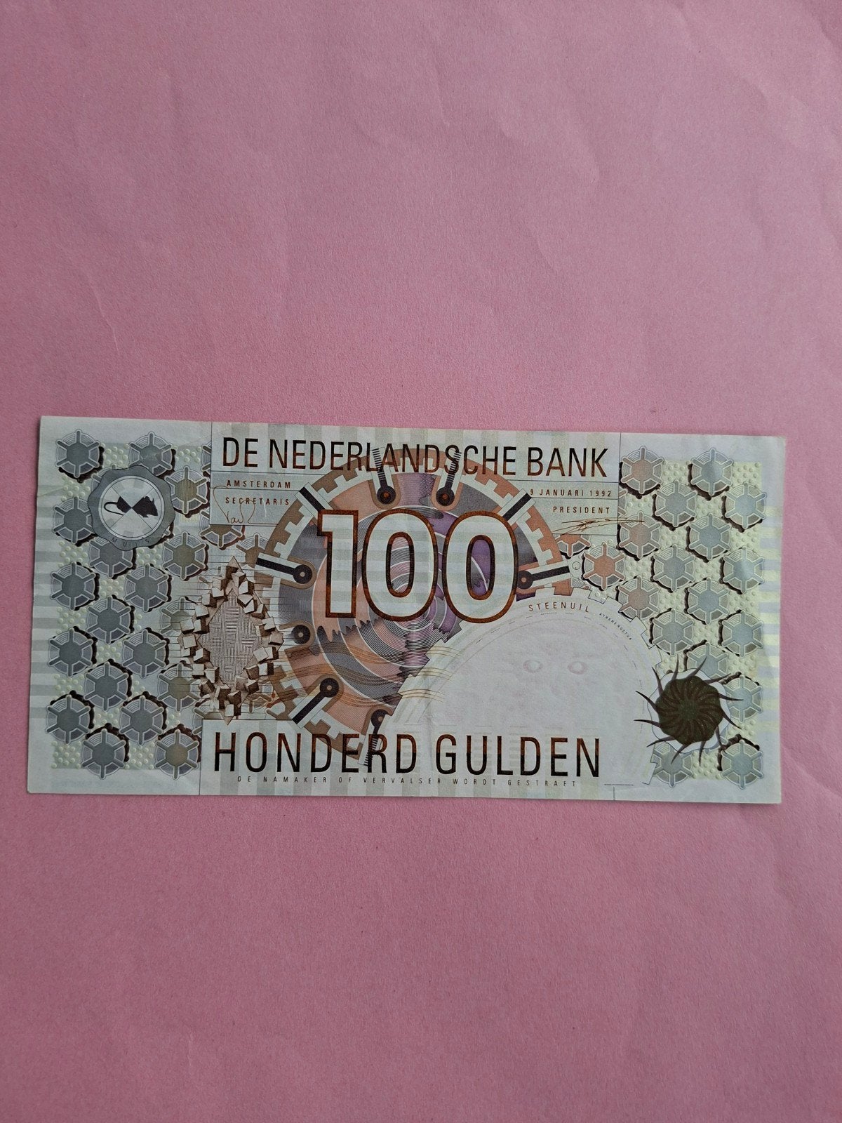 100 gulden Steenuil uit 1992 in PR
Serie nummer 1335091676
N, Ophalen of Verzenden, 100 gulden