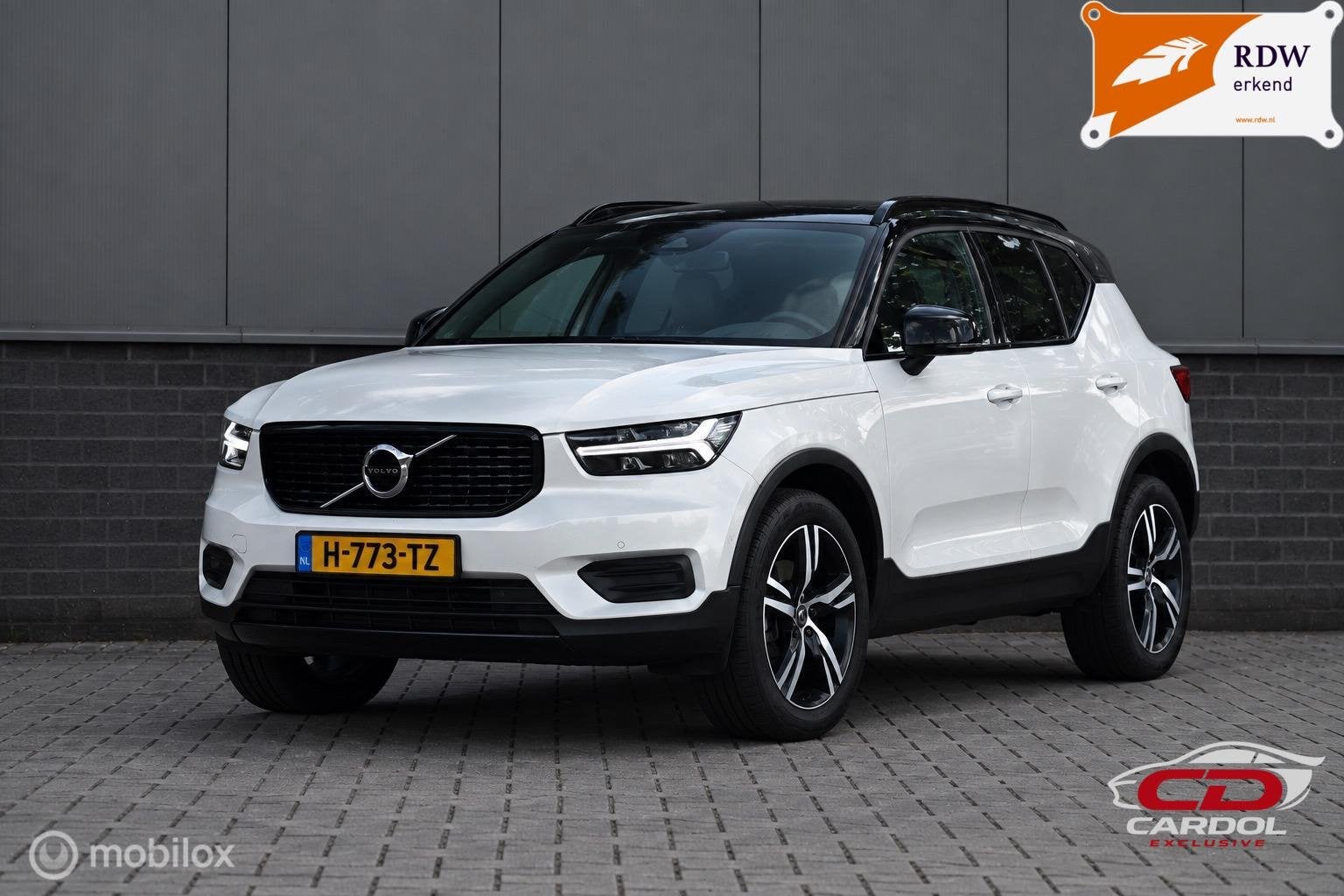 Volvo XC40 2.0 T4 R-Design| MY20!| BLISS| Stoelverwarming|, Auto's, 15 km/l, 1969 cc, Alcantara, Wit