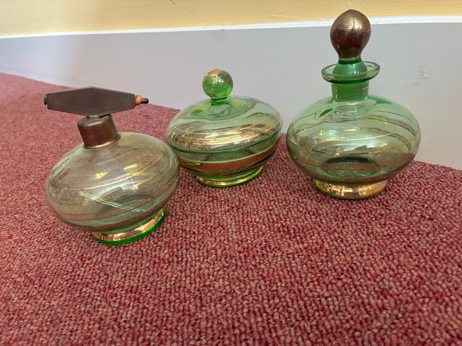Vintage Art Deco Groene Glazen kapset met Gouden Details, Ophalen of Verzenden