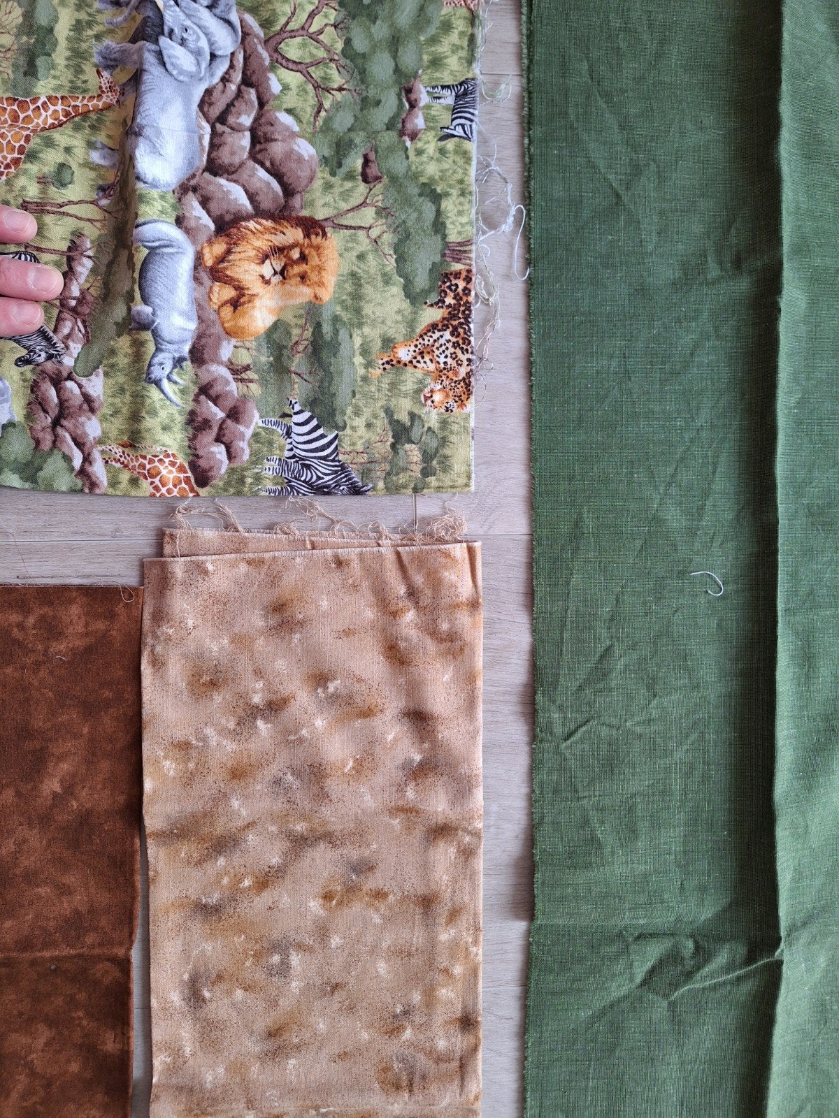 Stoffenpakket: Afrikaanse  safari Dieren & Effen Stoffen, Gebruikt, Meerkleurig, Ophalen of Verzenden, 30 tot 120 cm