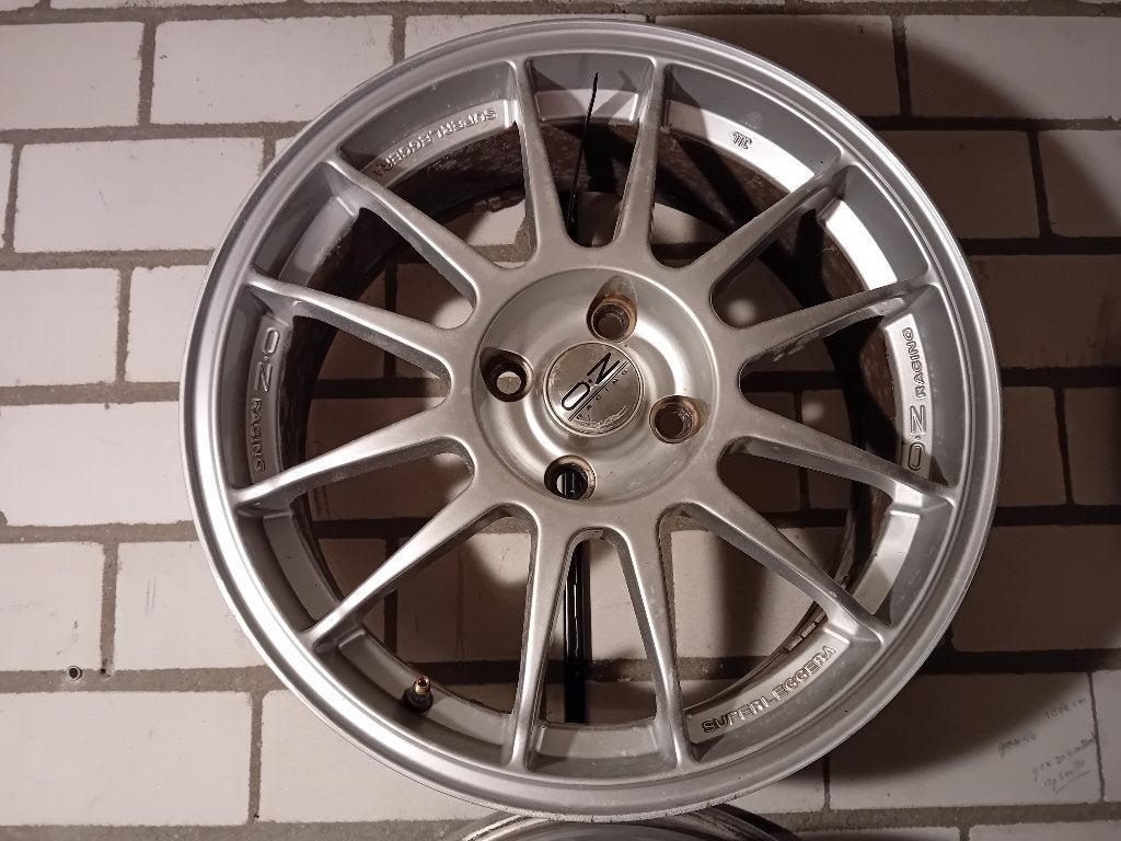 3x Velgen OZ Racing Superleggera 17 inch 4x108 Zilver (2011), Gebruikt, Velg(en), 17 inch, Personenwagen