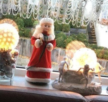 Kerstvrouw Op Baterijen Met Muziek Kaarsje Lichtje., Diversen, Ophalen of Verzenden