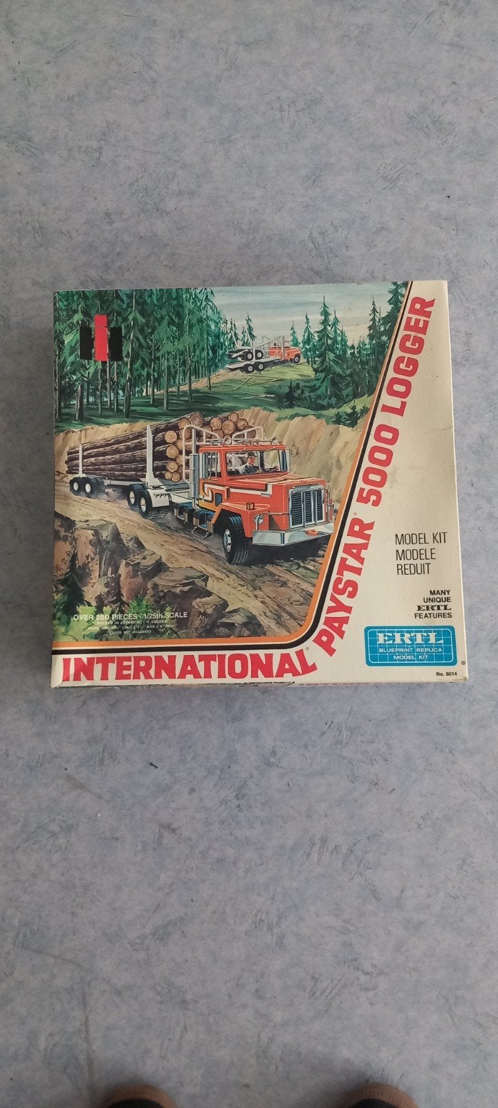 ERTL International Paystar 5000 Logger Modelbouwkit compleet, Overige merken, Groter dan 1:32, Nieuw, Ophalen of Verzenden