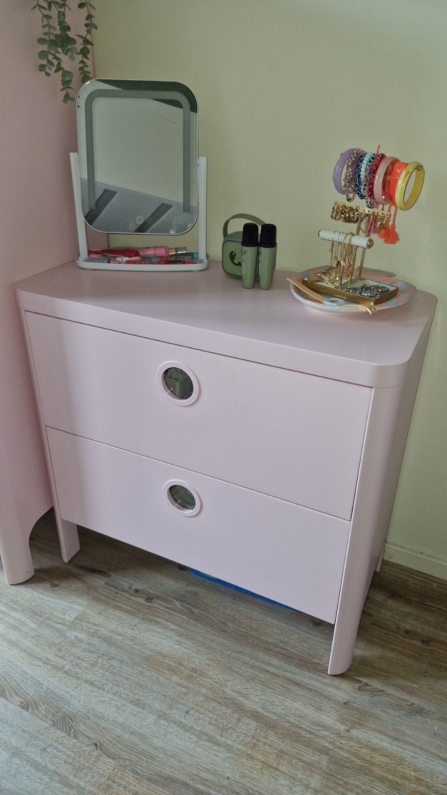 Roze IKEA Busunge lade kast, Ophalen, 50 tot 100 cm, Zo goed als nieuw, 3 of 4 laden