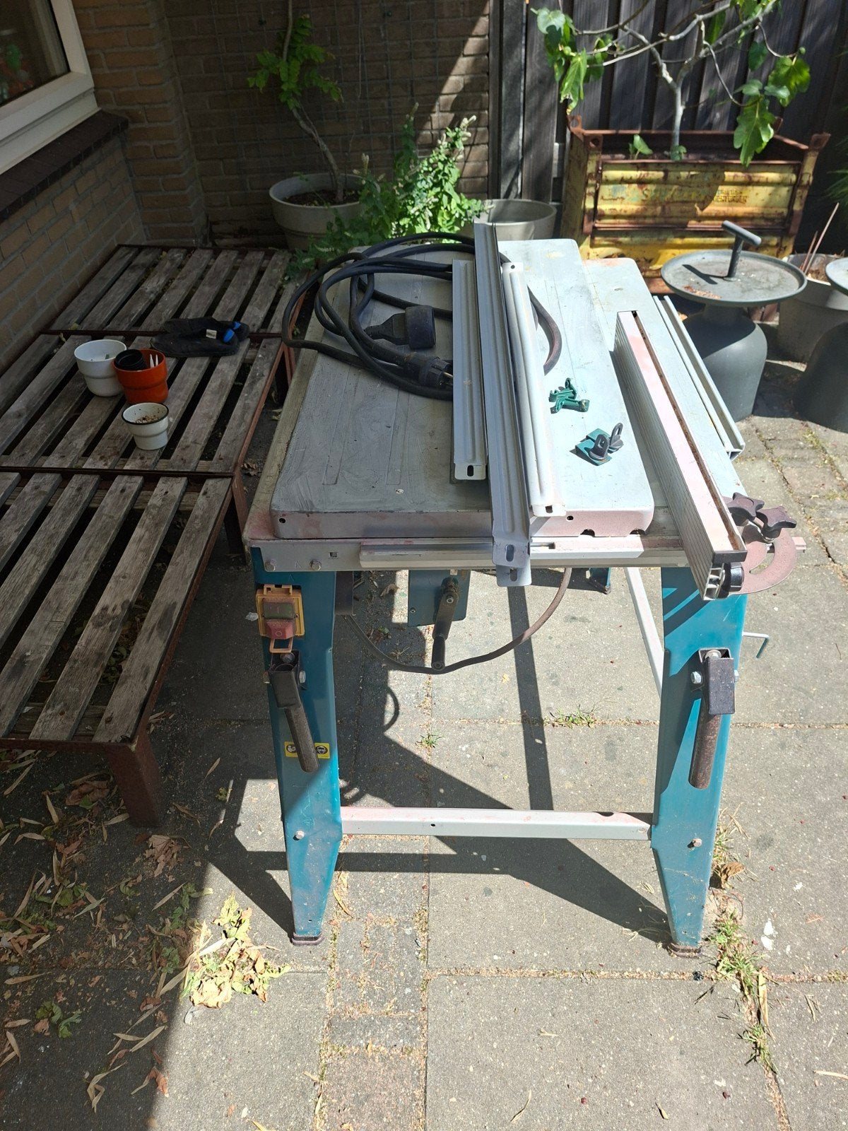 Robuuste tafelzaag voor diverse zaagklussen, Ophalen, Minder dan 30 mm, Gebruikt, Cirkelzaag