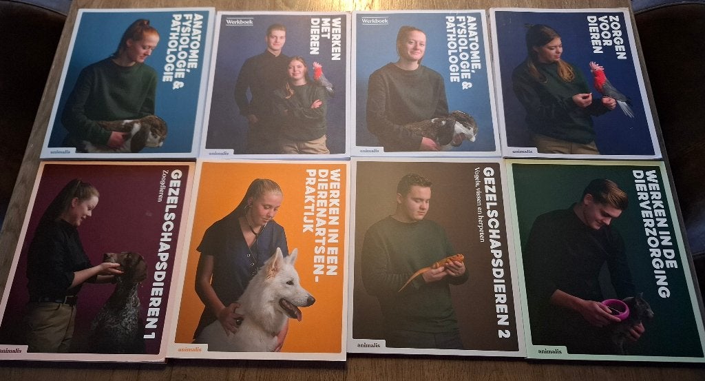 Schoolboeken paraveterinair, Ophalen, Zo goed als nieuw, Overige niveaus, Overige vakken
