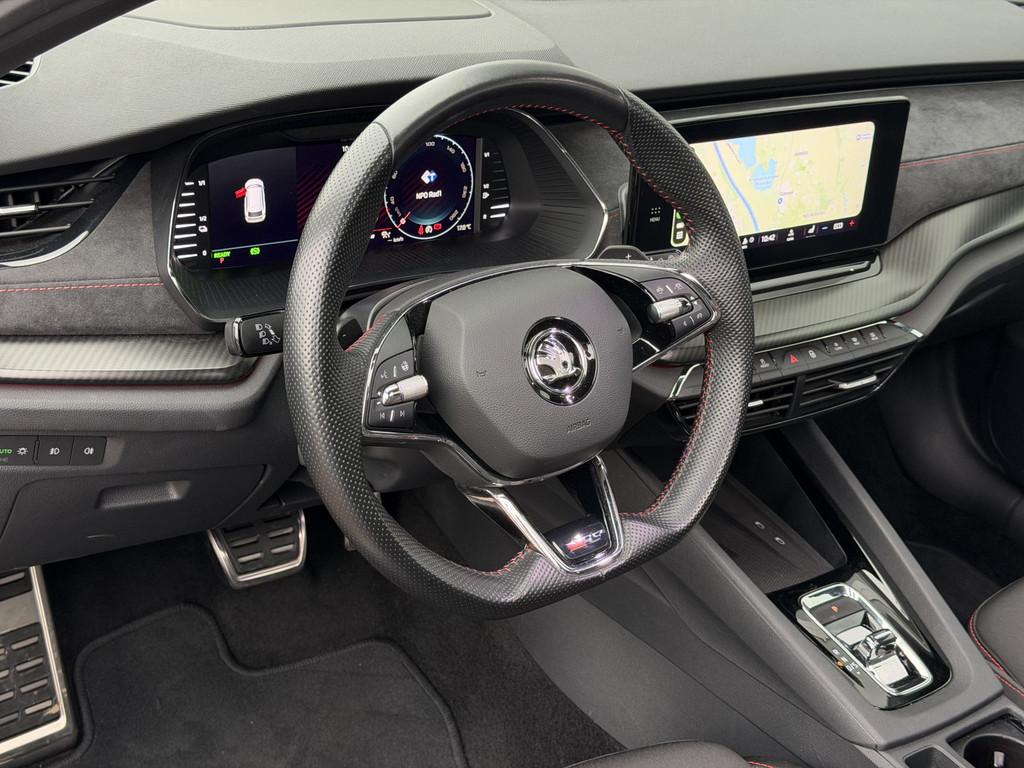 Skoda Octavia Combi 1.4 TSI RS iV PHEV Business | HUD | Pano, Stof, Gebruikt, 4 cilinders, Hybride Elektrisch/Benzine