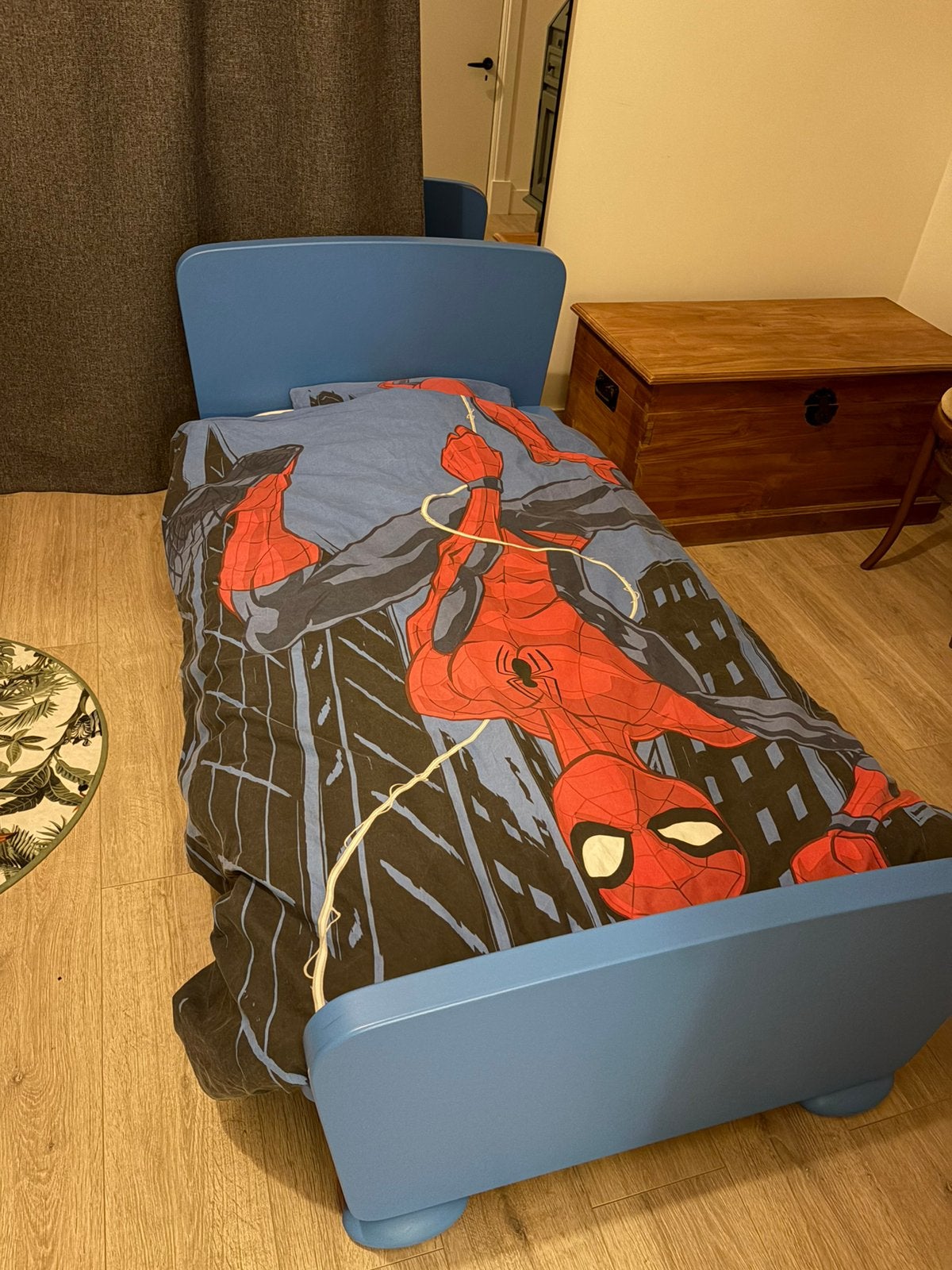 Blauw kinderbed, 70 tot 85 cm, Zo goed als nieuw, 160 tot 180 cm, Ophalen