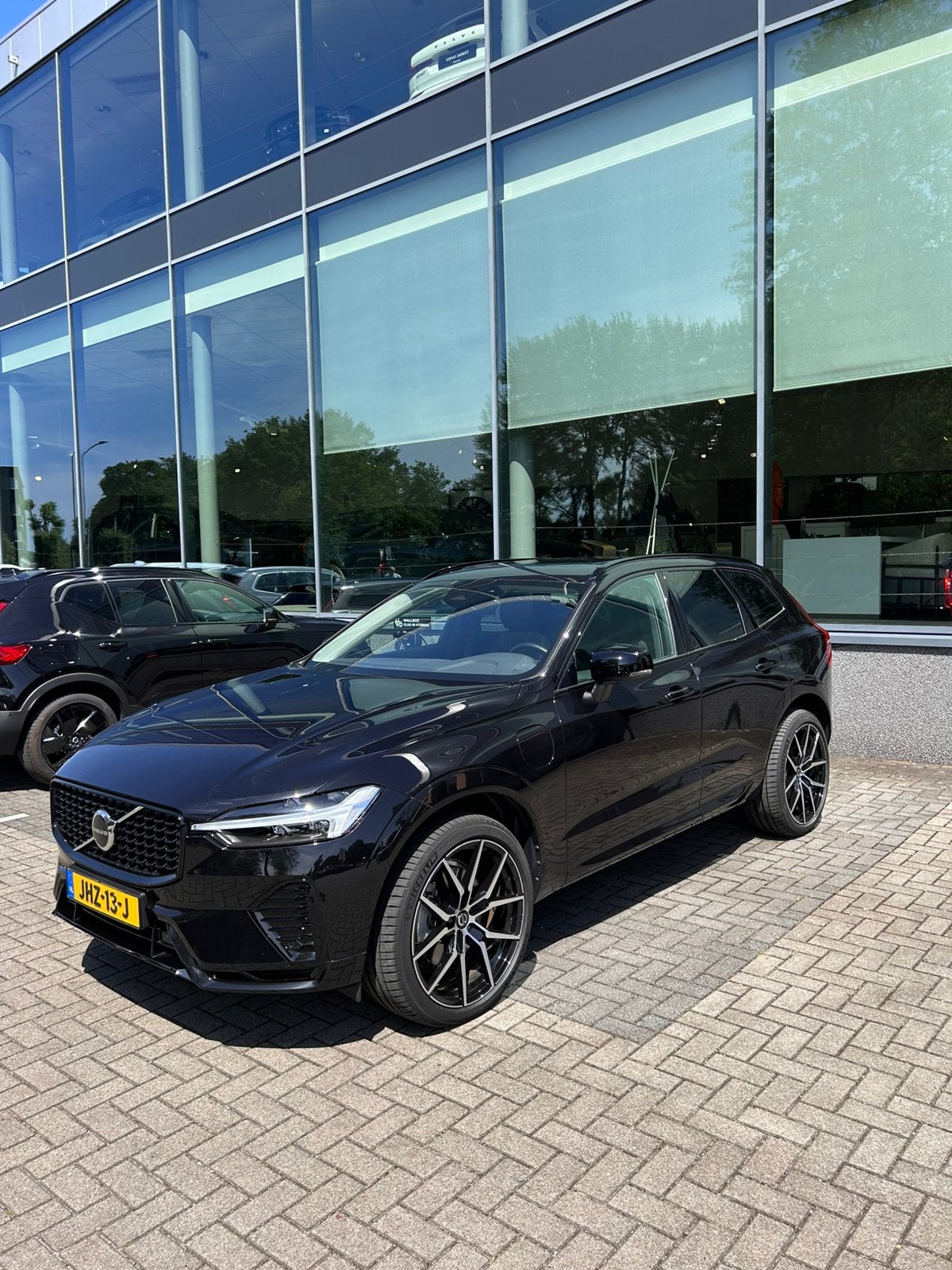 Volvo XC60 T6 Plug-in Hybrid Ultra bright AWD 2024 Zwart, Automaat, 4 cilinders, Zwart, XC60