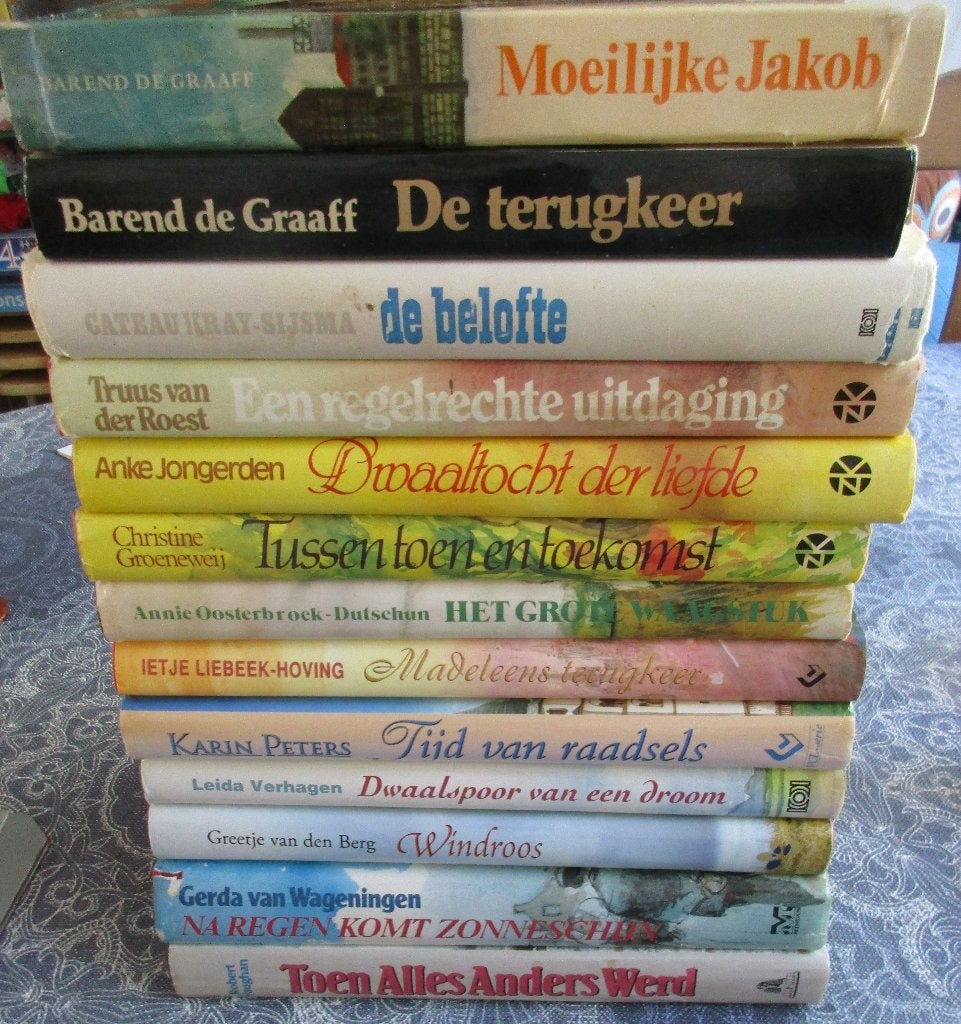 stapel van streekromans diverse auteurs en uitgevers -6,00, Boeken, Ophalen of Verzenden, Gelezen