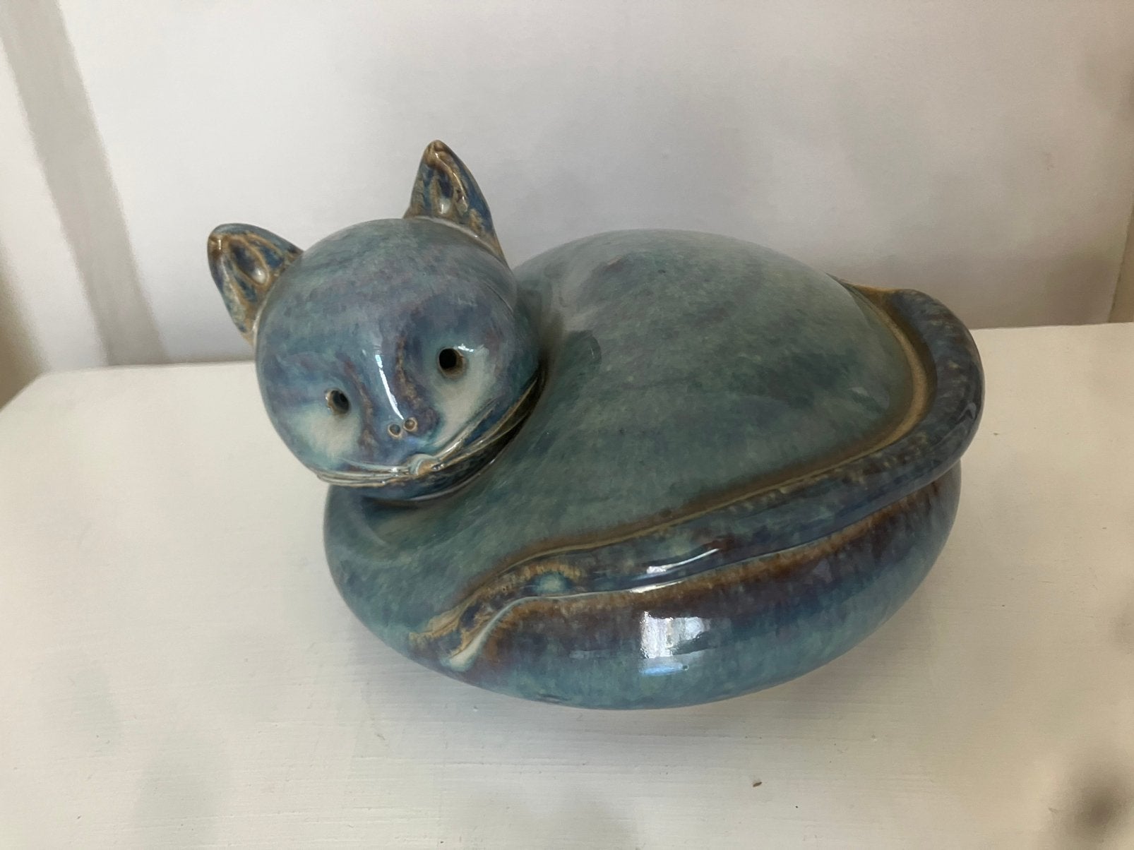 Een Vintage blauw/grijs geglazuurde keramische kat, Ophalen of Verzenden, Zo goed als nieuw, Dier