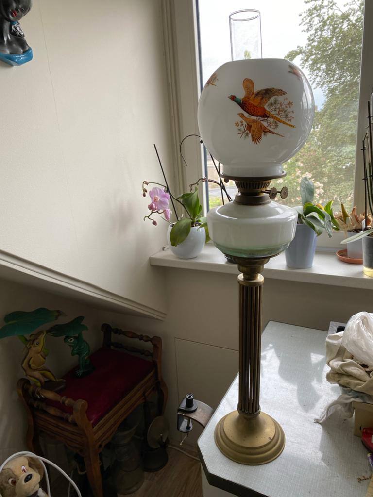 Antieke olielamp met fazanten decoratie, Ophalen of Verzenden, Zo goed als nieuw