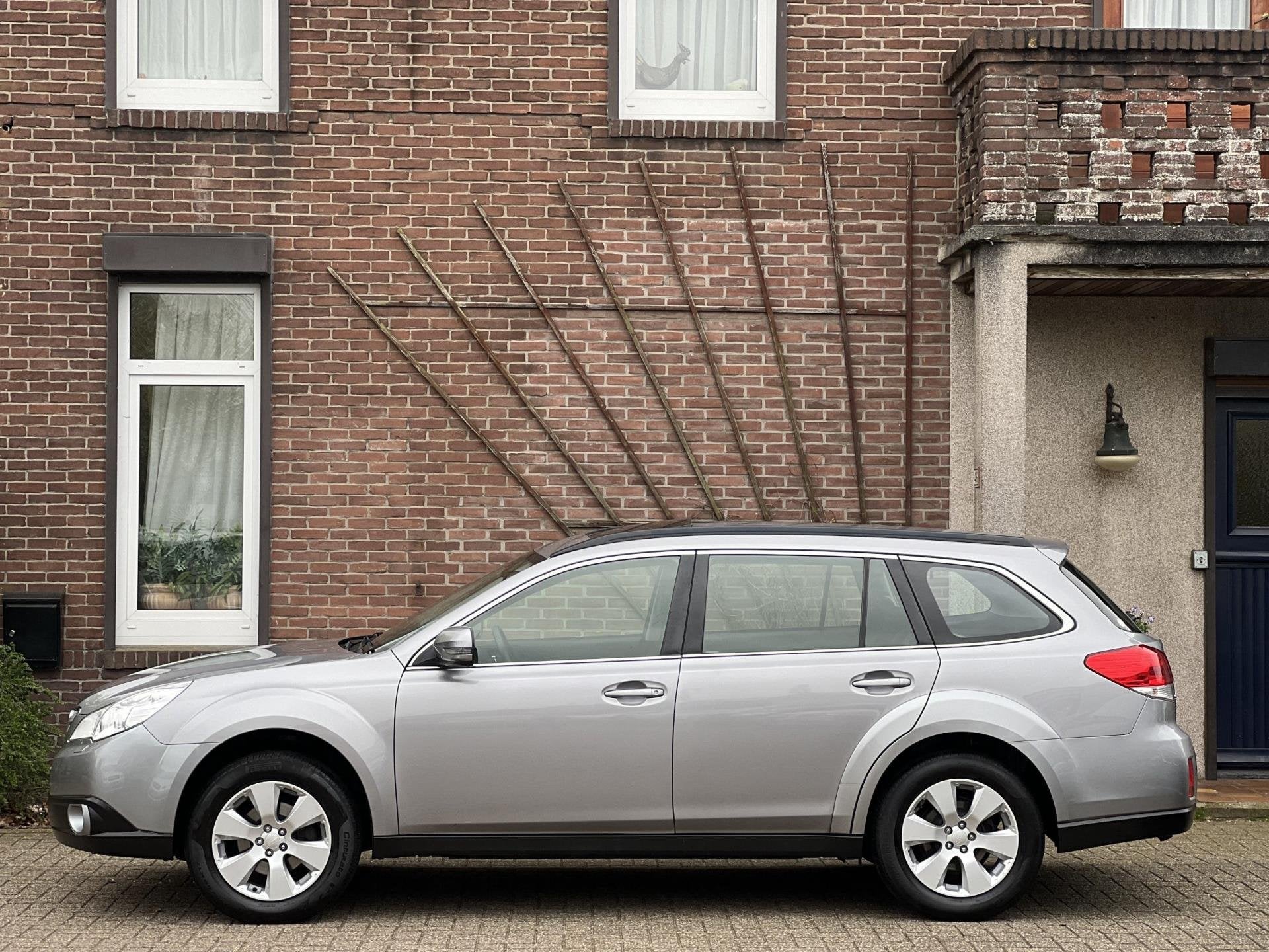 Subaru Outback 2.5i Active Youngtimer/Automaat/Xenon, Auto's, Automaat, Euro 5, 4 cilinders, Xenon verlichting