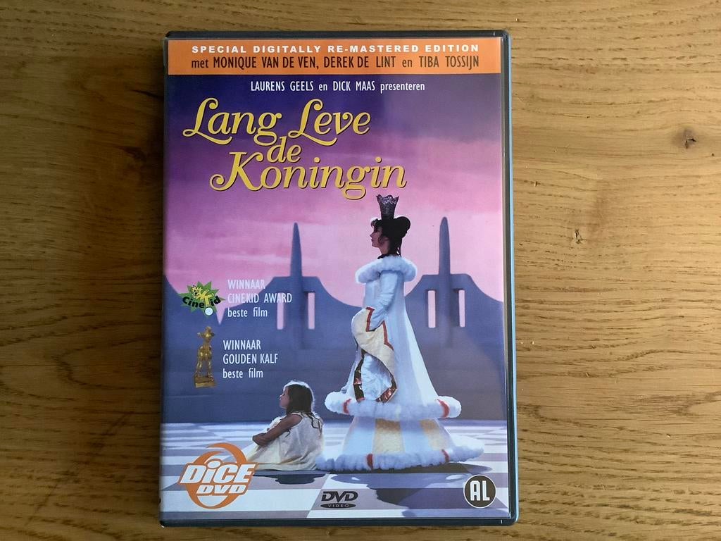 11) Lang Leve de Koningin - Monique v.d. Ven, Derek de Lint., Vanaf 6 jaar, Ophalen of Verzenden, Gebruikt, Drama