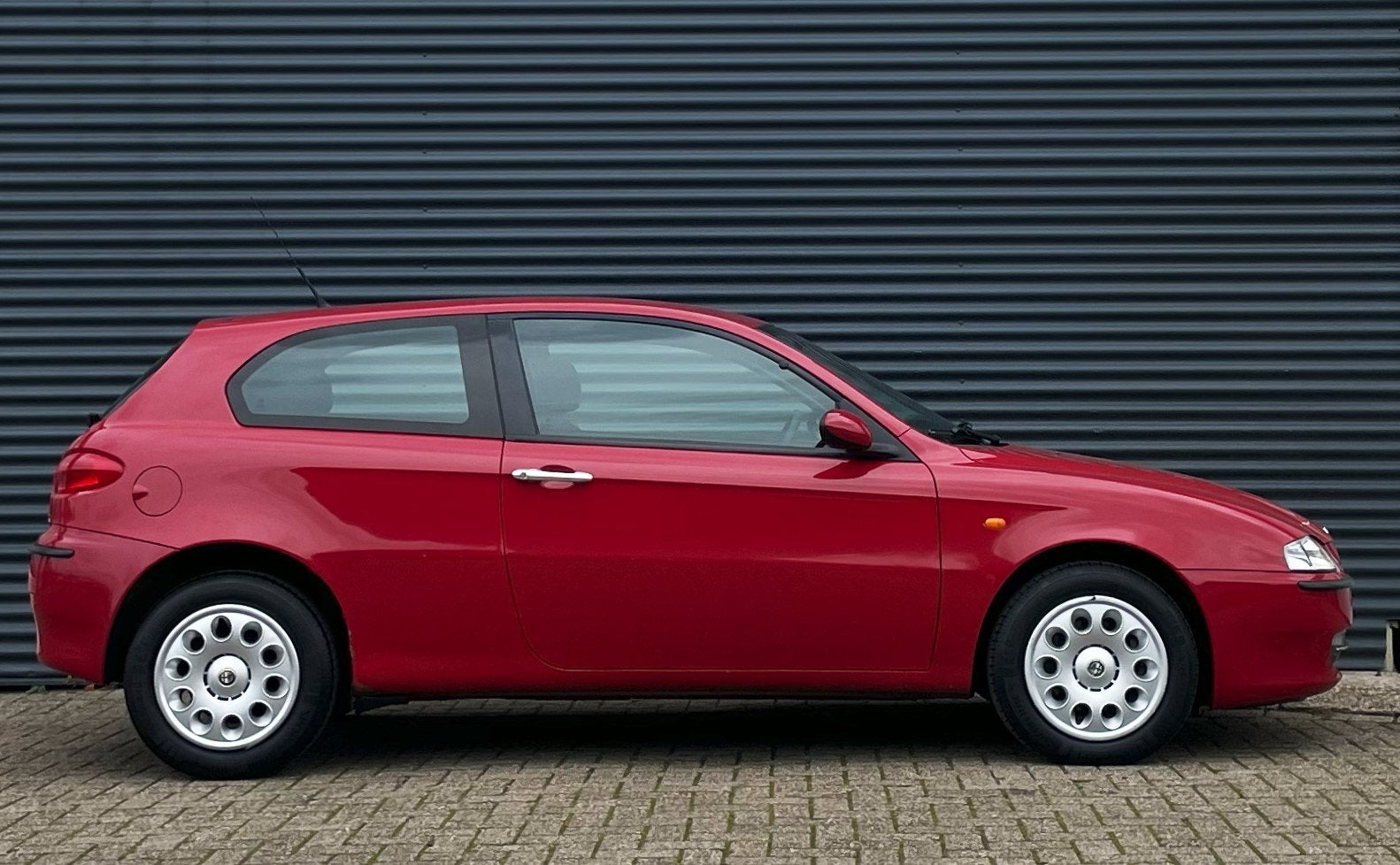 Alfa Romeo Alfa-147 1.6 T.SPARK 105PK 1ste eigenaar!, Auto's, Origineel Nederlands, Bedrijf, Handgeschakeld, 12 km/l