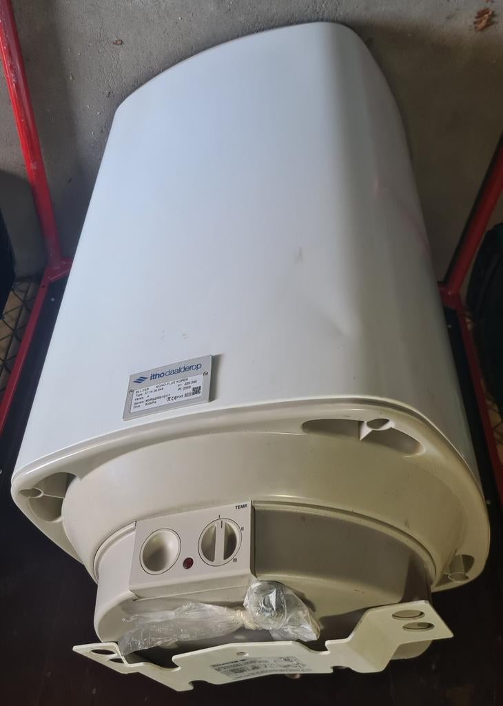 Itho Daalderop elektrische boiler 80 liter 2500 W, Ophalen, 20 tot 100 liter, Boiler, Zo goed als nieuw