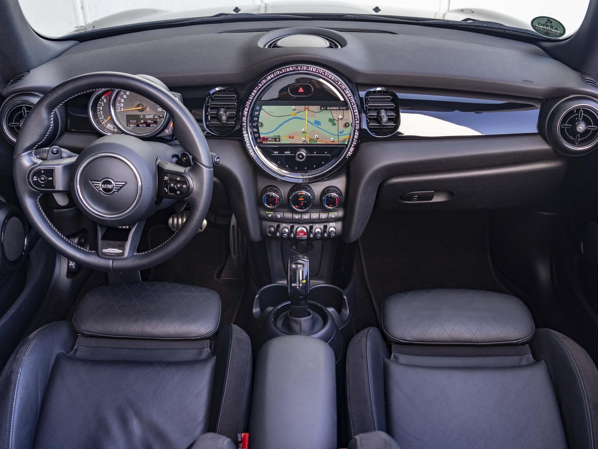 MINI Cabrio Cooper S Aut. John Cooper Works | Comfort Access, 1998 cc, Gebruikt, 4 cilinders, 4 stoelen