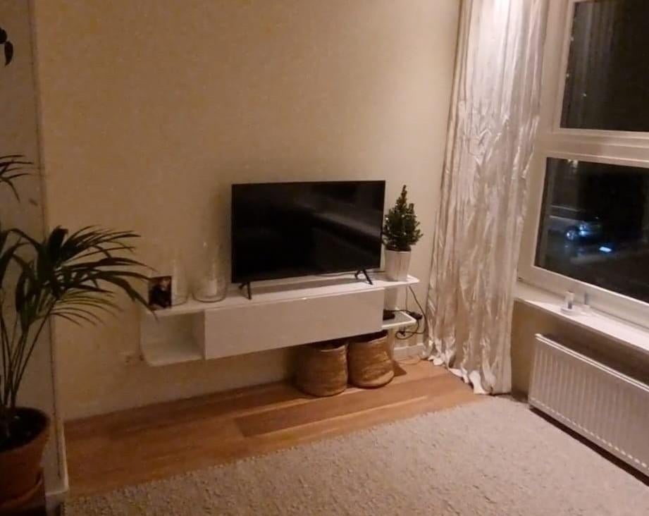 Ikea TV meubel hoogglans wit, zo goed als nieuw, Ophalen, Overige materialen, 150 tot 200 cm, Zo goed als nieuw